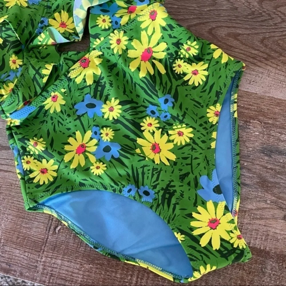 NWT Aerie Green Floral 1PC Swimsuit